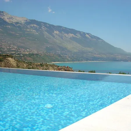 Sea View Kefaloniaprivatevillas فيلة